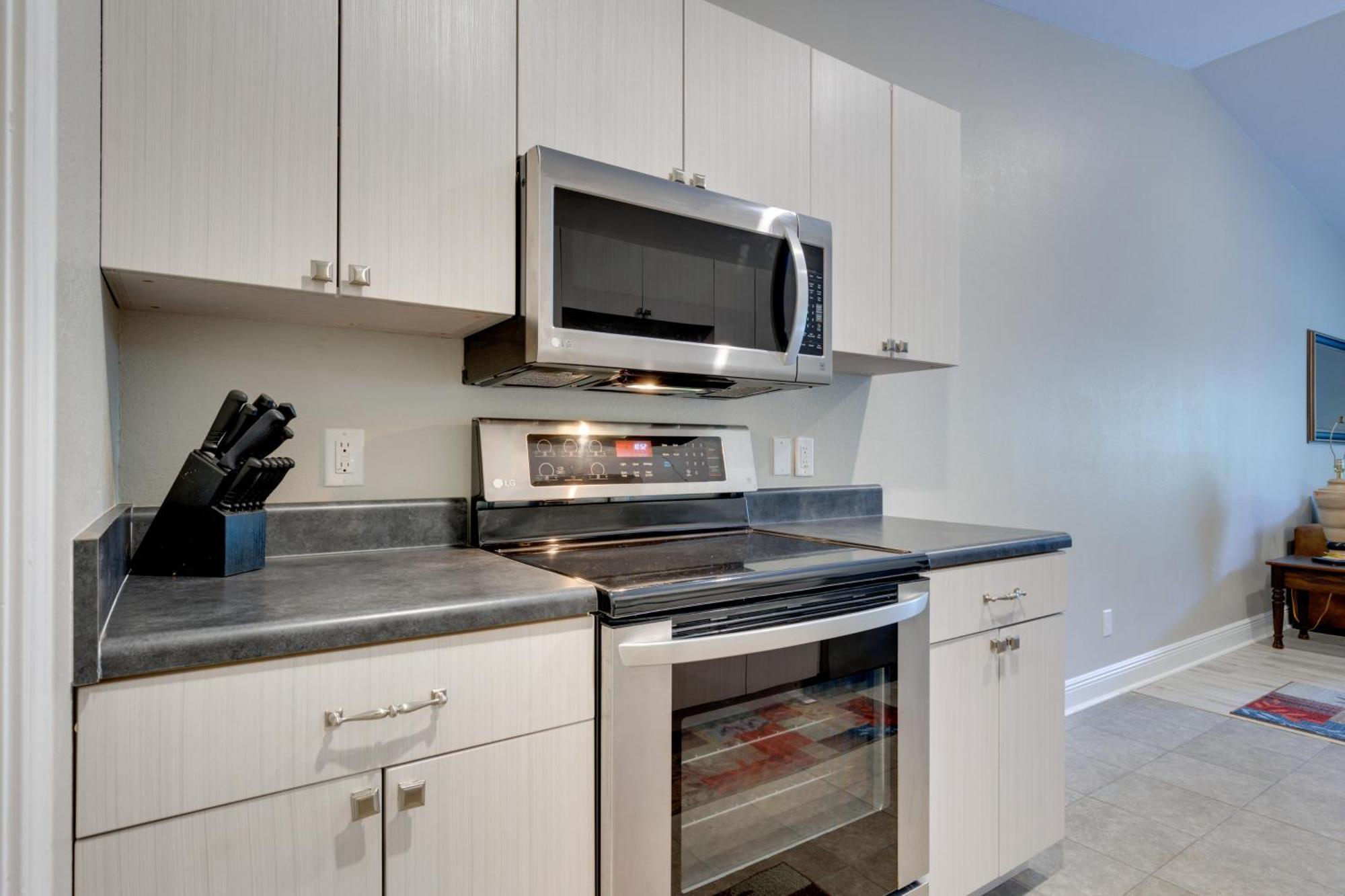 Dog-Friendly Pensacola Duplex About 7 Mi To Downtown Lägenhet Exteriör bild