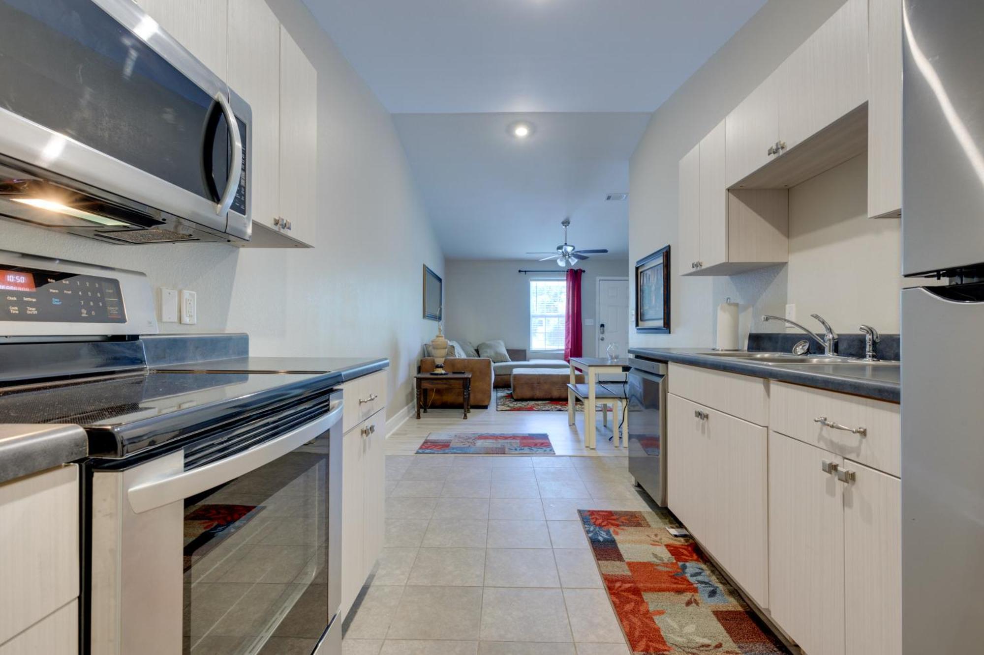 Dog-Friendly Pensacola Duplex About 7 Mi To Downtown Lägenhet Exteriör bild