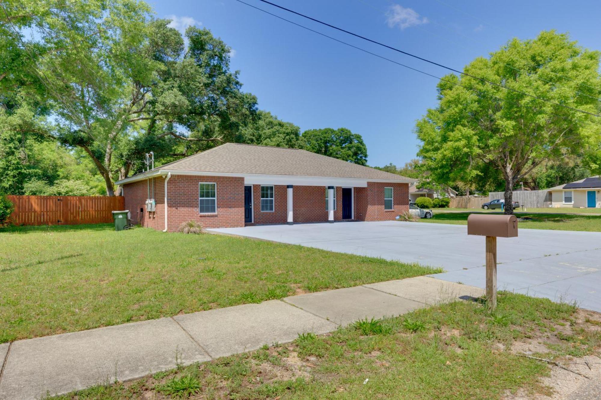 Dog-Friendly Pensacola Duplex About 7 Mi To Downtown Lägenhet Exteriör bild